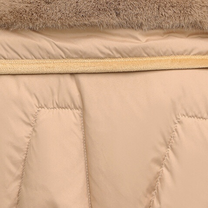 Elegant EMIRA women's coat - style and sophistication in one