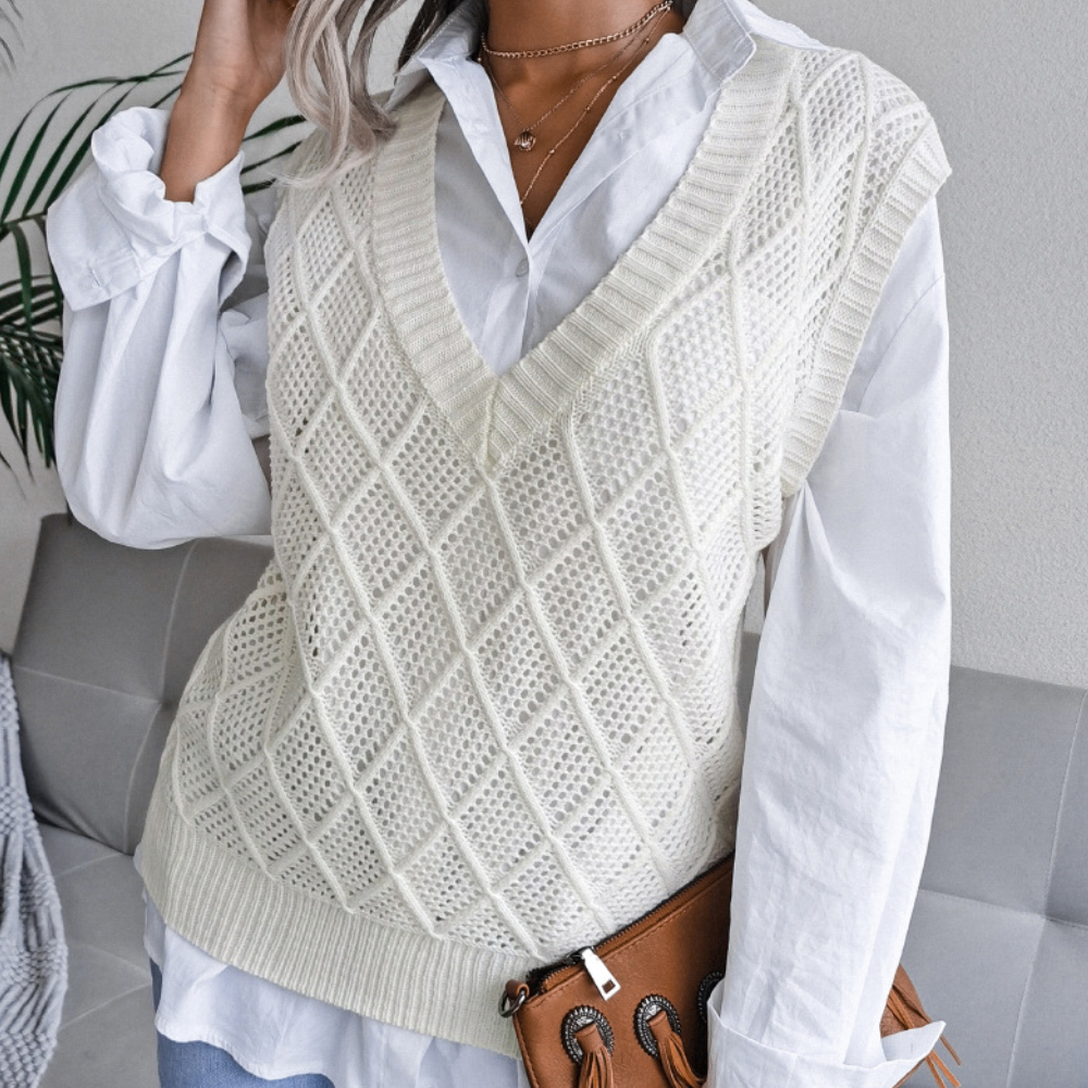 Stylish AZRA women's cardigan - highlight your unique style!