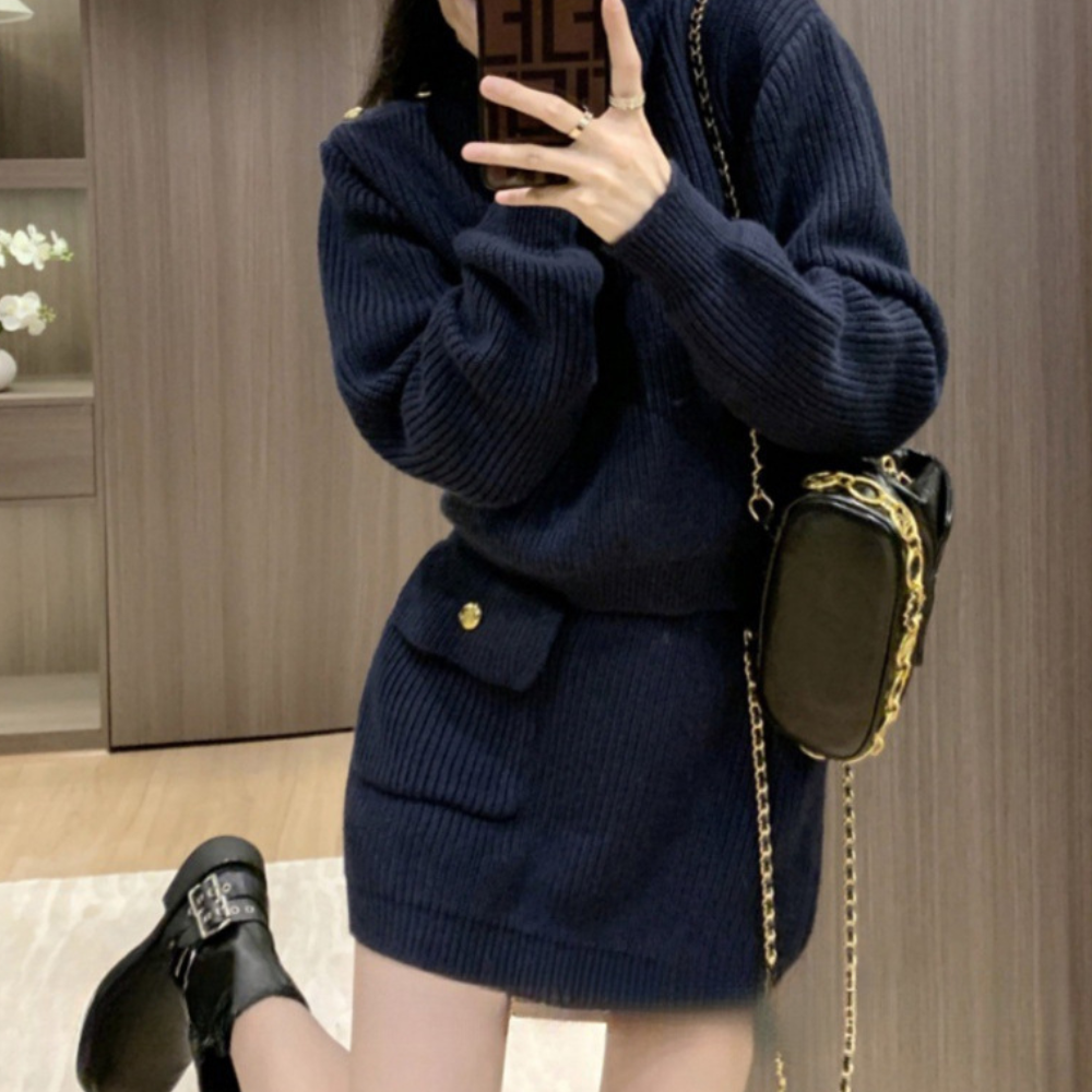 Elegant two-piece women's set ALVA - style and chic for any occasion!