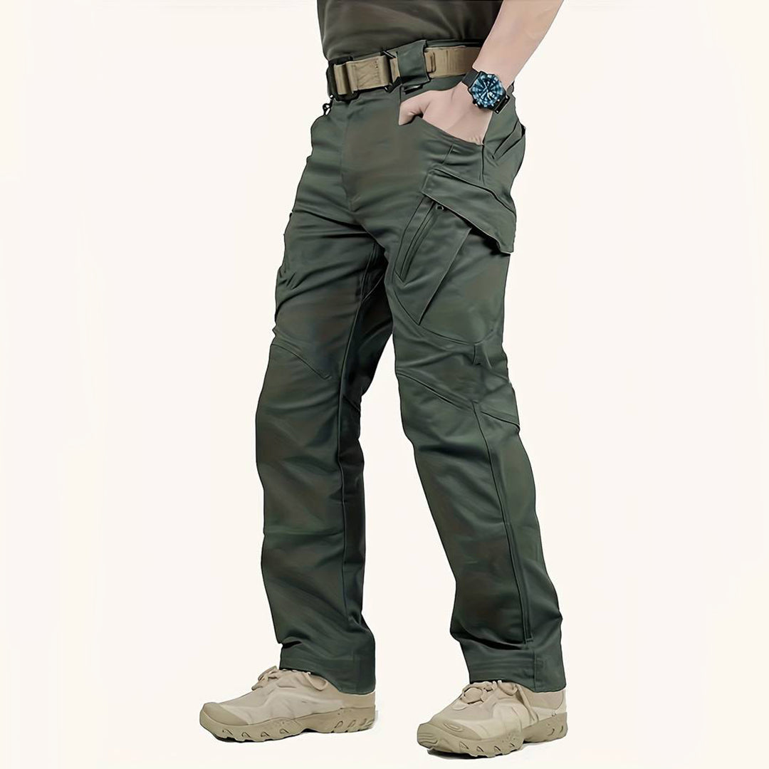Stylish eco-friendly cargo trousers for the modern man - ELMER