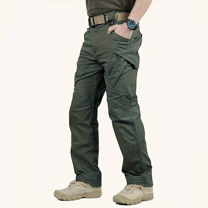 Stylish eco-friendly cargo trousers for the modern man - ELMER
