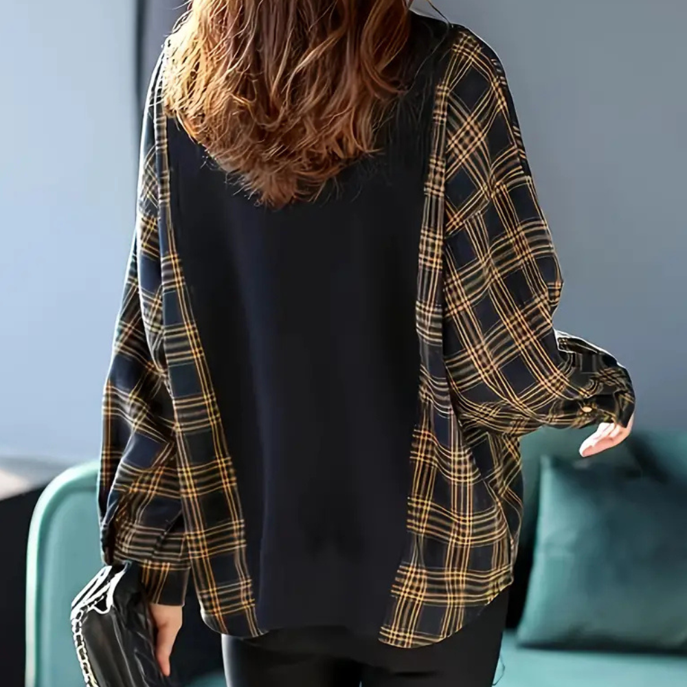 Elegant women's jumper in fashionable check AMELY