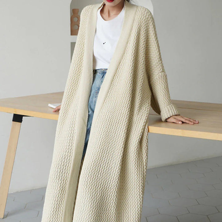 Stylish and elegant ABIGAIL cardigan - a must-have in your wardrobe!