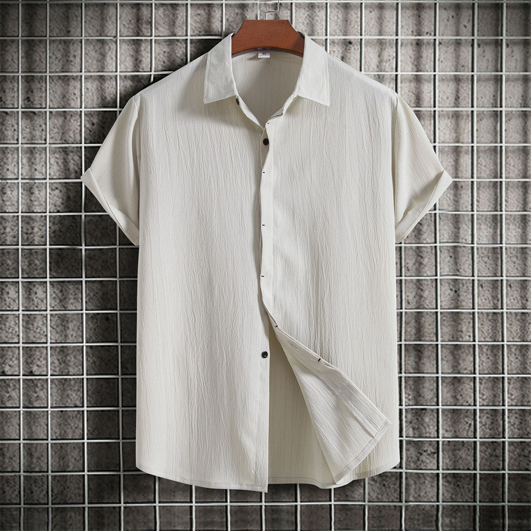 A stylish summer T-shirt from BRAM, perfect for warm days!