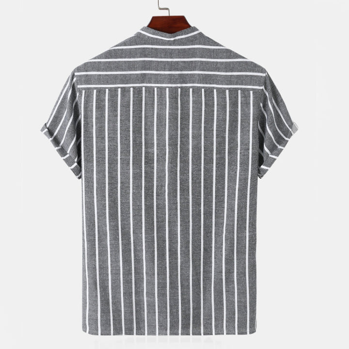 The stylish Johan shirt - the perfect choice for the sophisticated and fashionable!