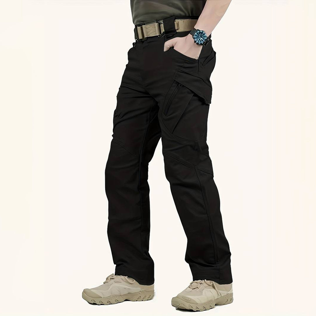Stylish eco-friendly cargo trousers for the modern man - ELMER