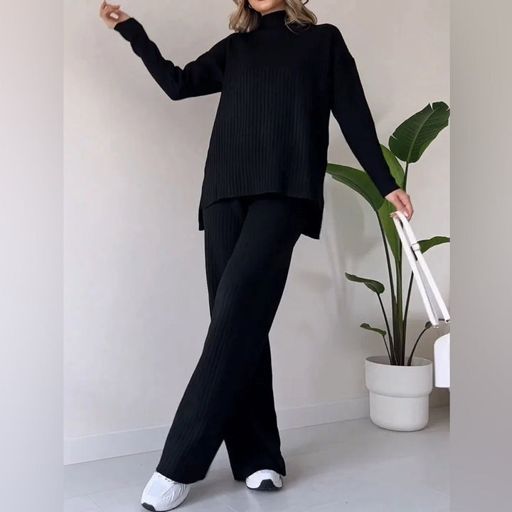 KEELEY - An elegant two-piece set, perfect for chic styling.