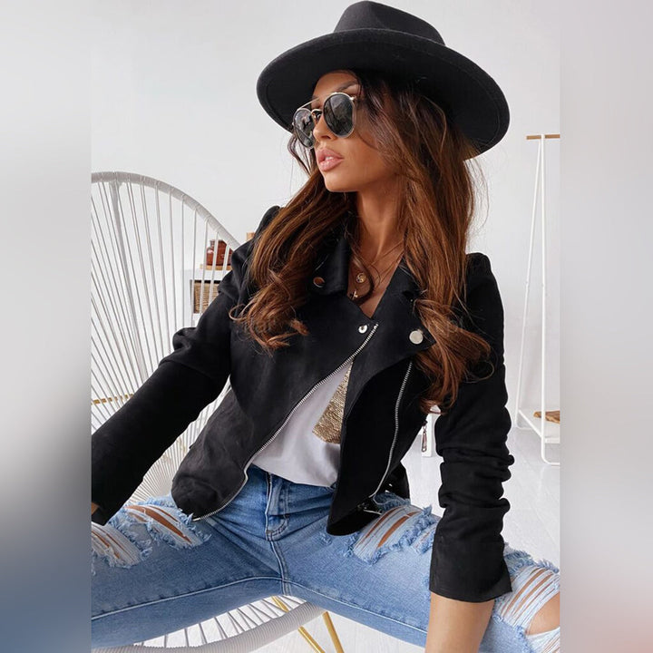 MELANIE - An elegant and fashionable coat to enhance your style