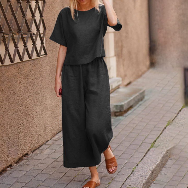 HAILEY - A stylish casual set that combines comfort with elegance