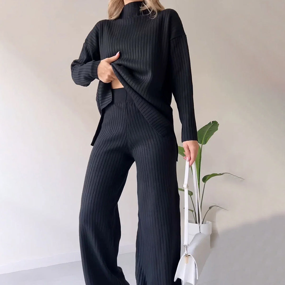KEELEY - An elegant two-piece set, perfect for chic styling.