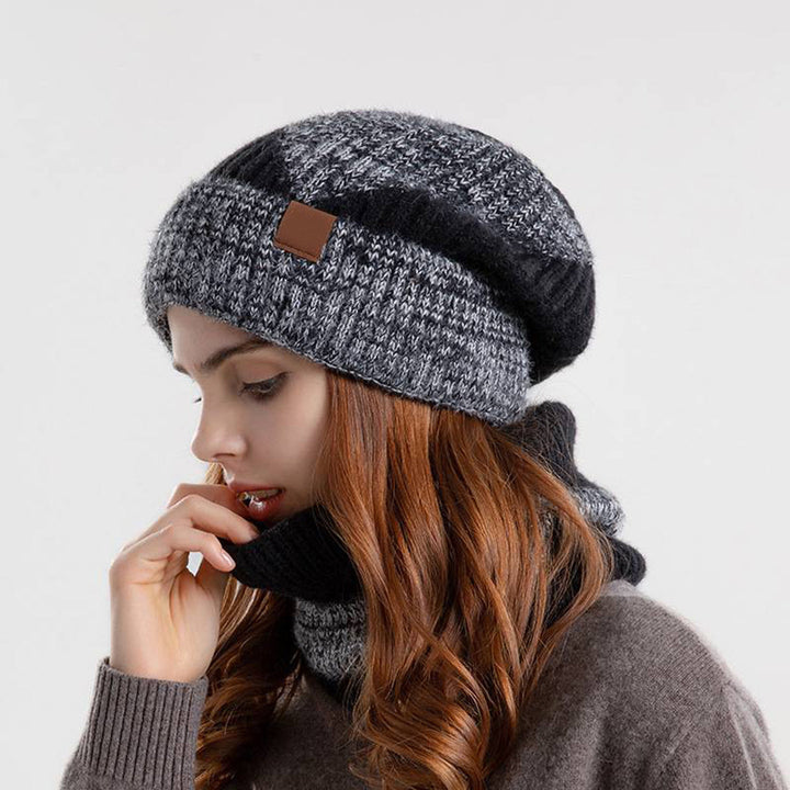 HAYLEIGH - An elegant hat and scarf set to add style to your winter wardrobe