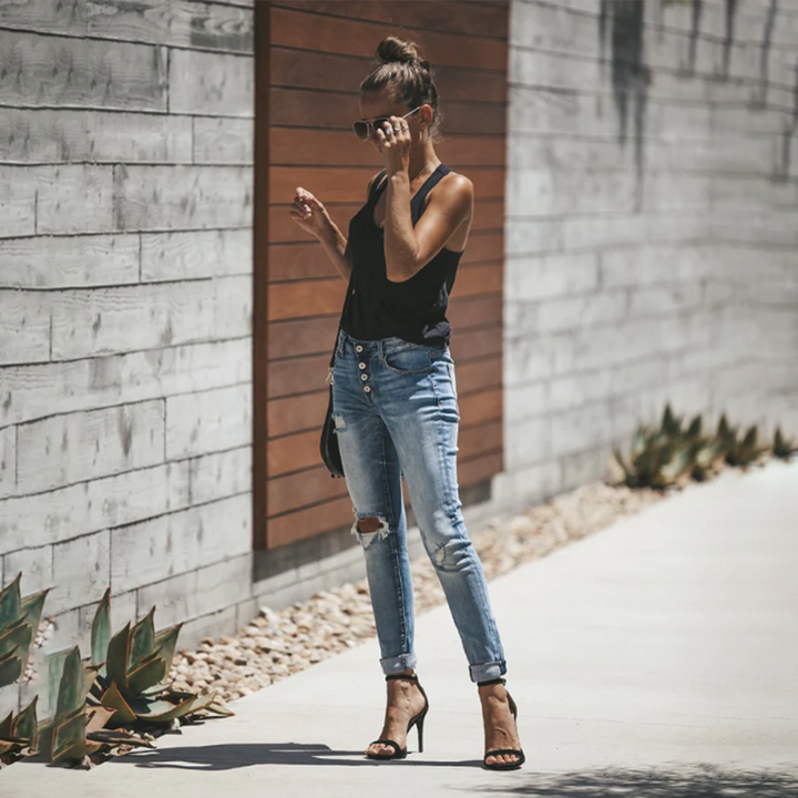 Fashionable ripped jeans for women - LISELOTTE