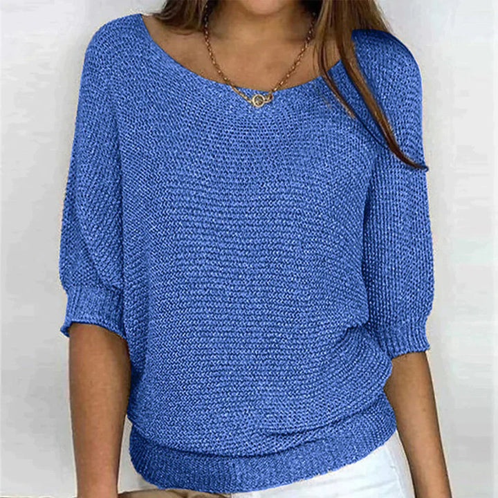 A stylish and comfortable GENEVIEVE blouse: the perfect choice for any occasion!