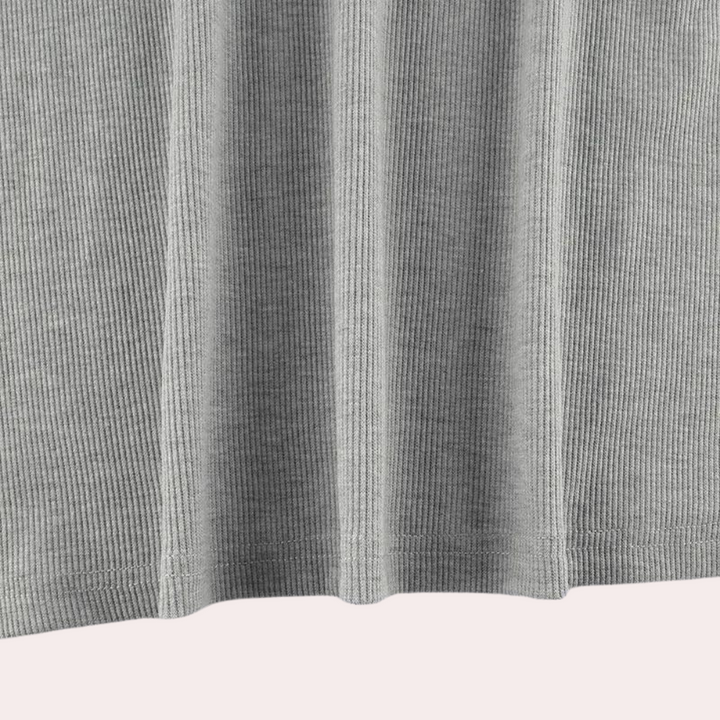 The Brigid long-sleeved T-shirt: classic elegance perfect for every moment!