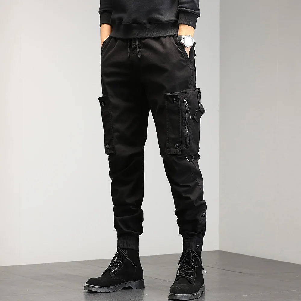 Stylish and extremely comfortable LIAS cargo trousers - the perfect choice for any occasion!