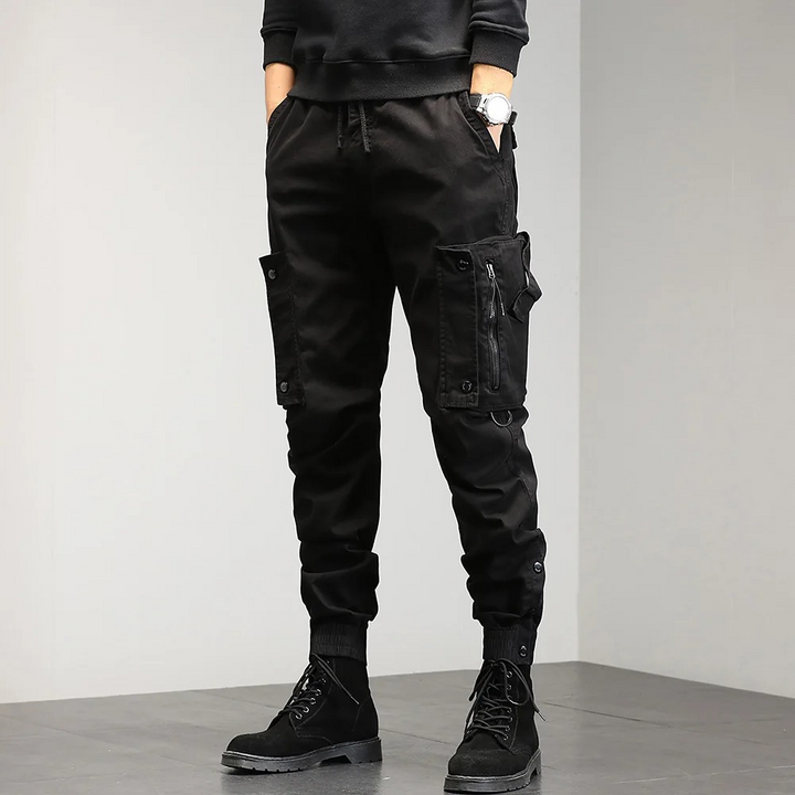 Stylish and extremely comfortable LIAS cargo trousers - the perfect choice for any occasion!