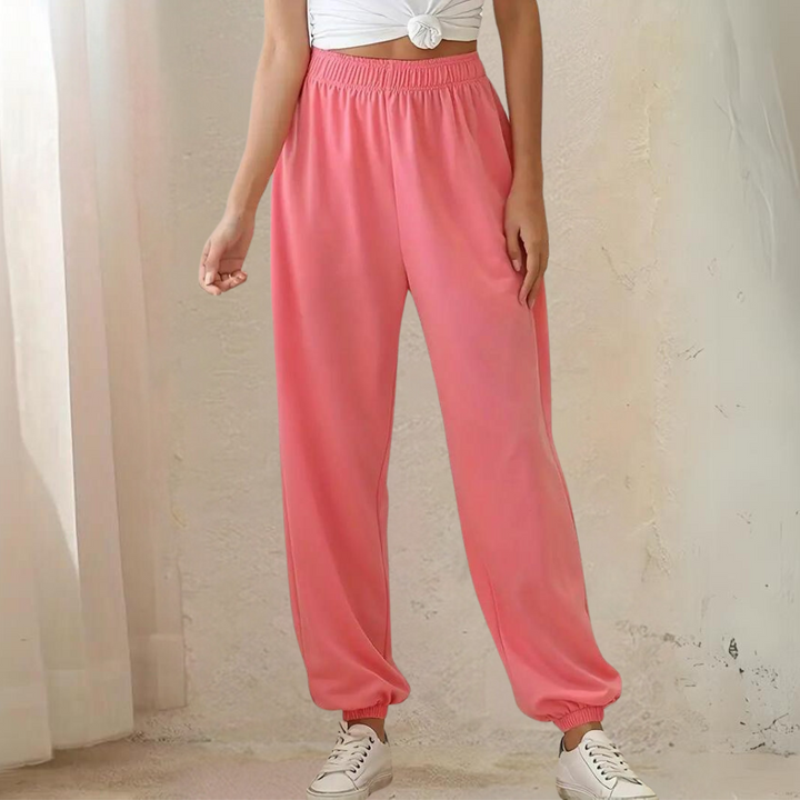 Elegant women's sweatpants ideal for everyday, comfortable styling