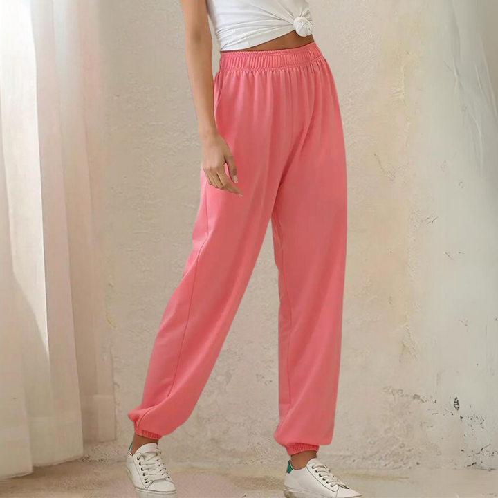 Elegant women's sweatpants ideal for everyday, comfortable styling