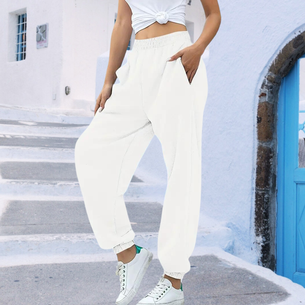 Elegant women's sweatpants ideal for everyday, comfortable styling