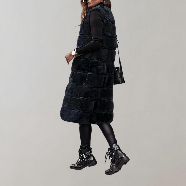 Stylish and elegant women's winter jacket - Haika Collection