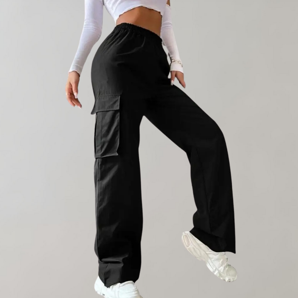 Marjo - Elegant and fashionably tailored cargo trousers for women
