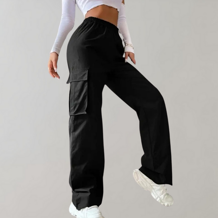 Marjo - Elegant and fashionably tailored cargo trousers for women