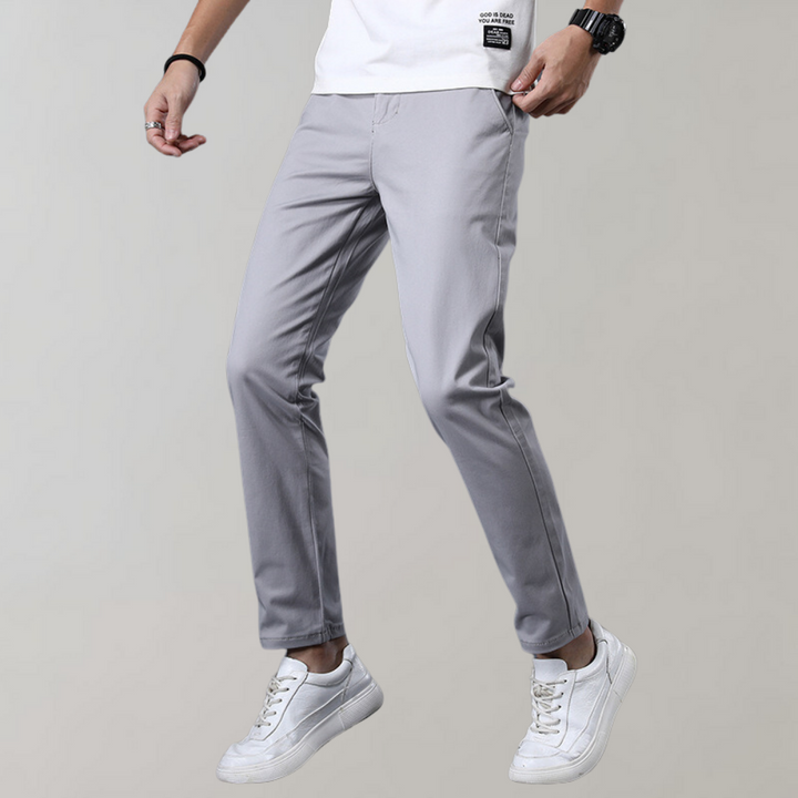 Konrad Slim Chino Trousers - The perfect combination of casual elegance!