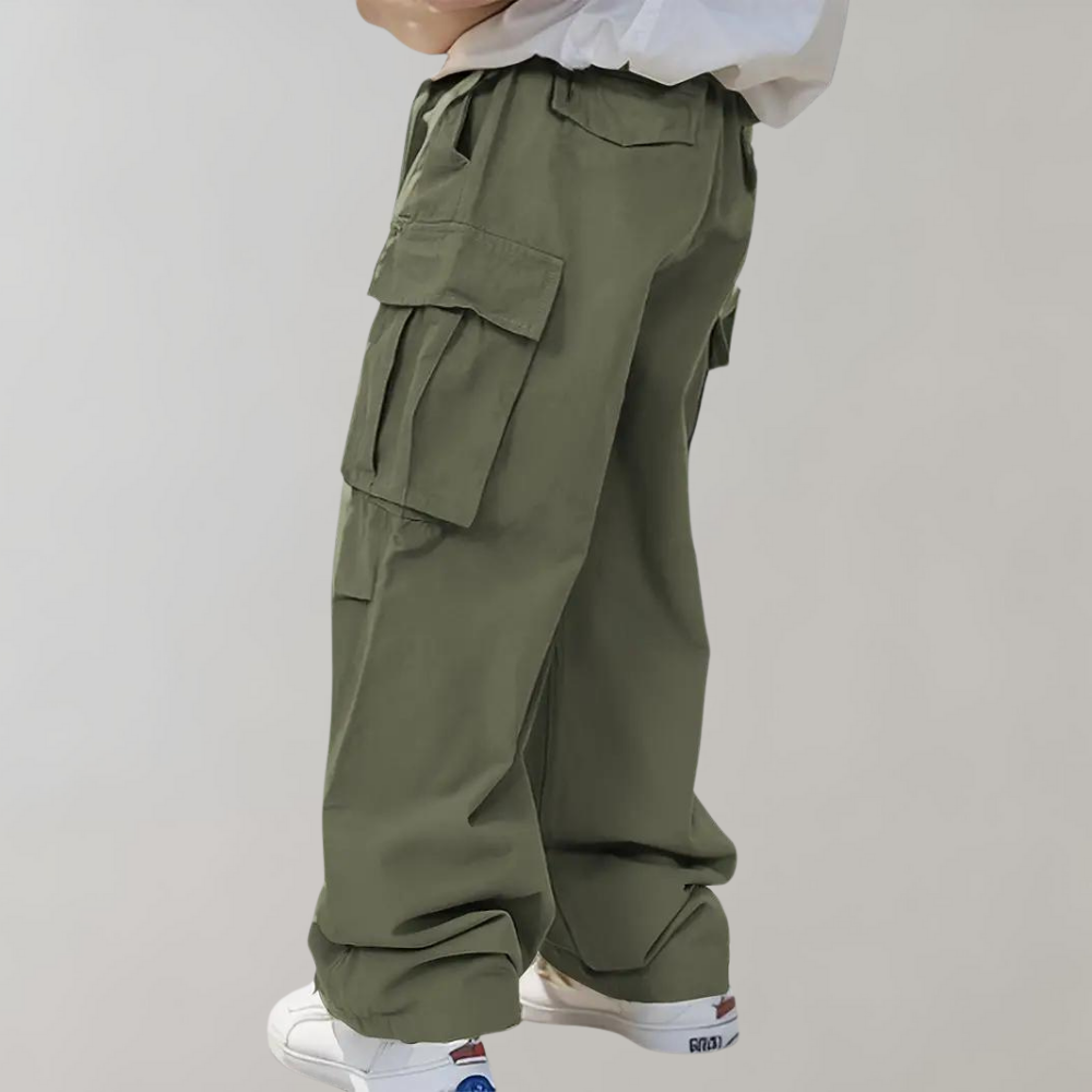 Stylish men's Asger cargo trousers in a slim fit - perfection and comfort for everyday wear!
