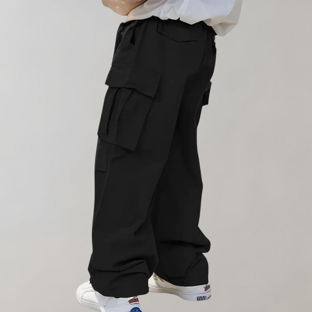 Stylish men's Asger cargo trousers in a slim fit - perfection and comfort for everyday wear!