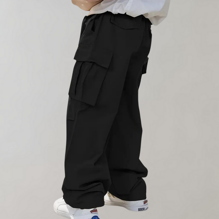 Stylish men's Asger cargo trousers in a slim fit - perfection and comfort for everyday wear!