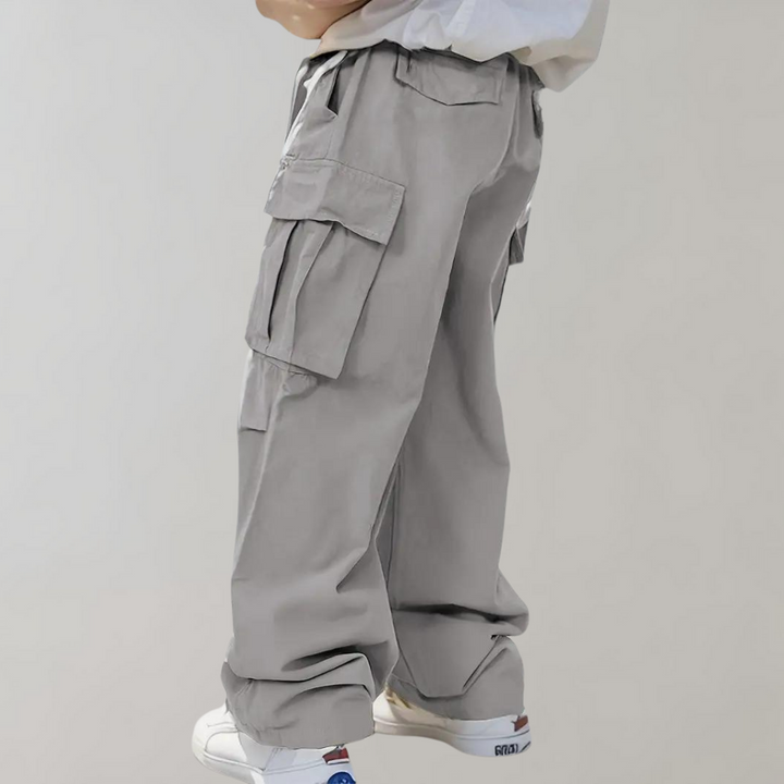Stylish men's Asger cargo trousers in a slim fit - perfection and comfort for everyday wear!