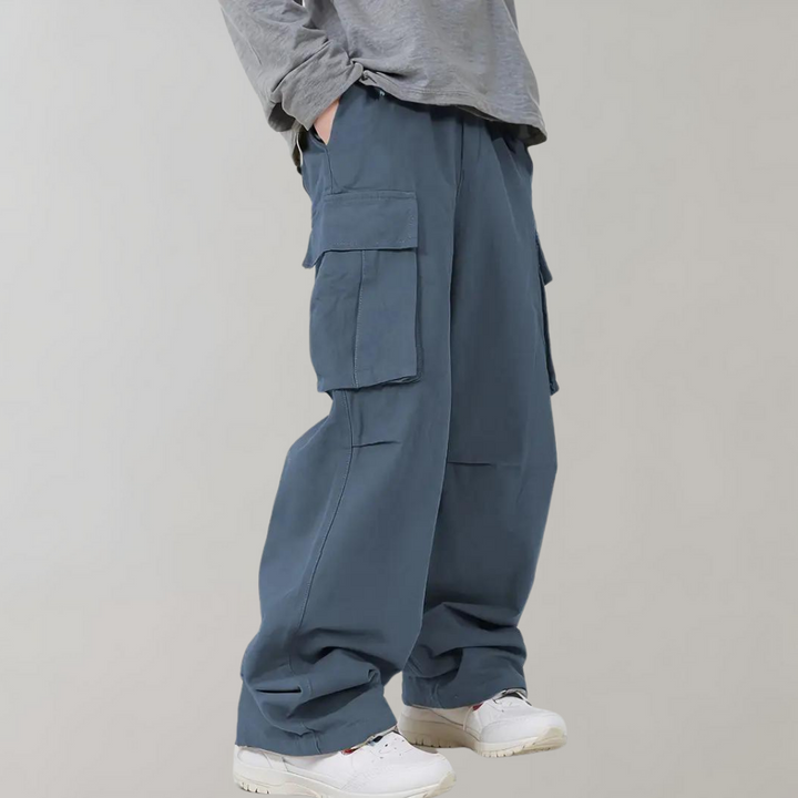 Stylish men's Asger cargo trousers in a slim fit - perfection and comfort for everyday wear!