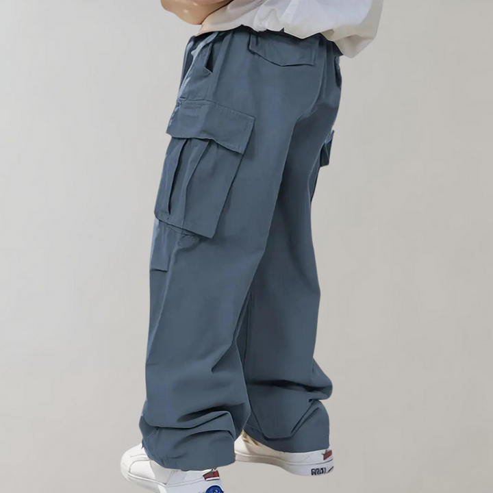 Stylish men's Asger cargo trousers in a slim fit - perfection and comfort for everyday wear!
