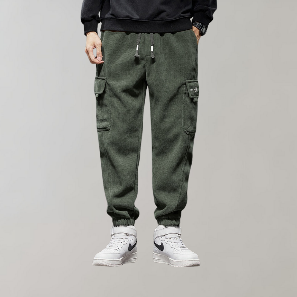 Men's Cargo Osvald trousers in corduroy - a combination of elegance and comfort for everyday wear!