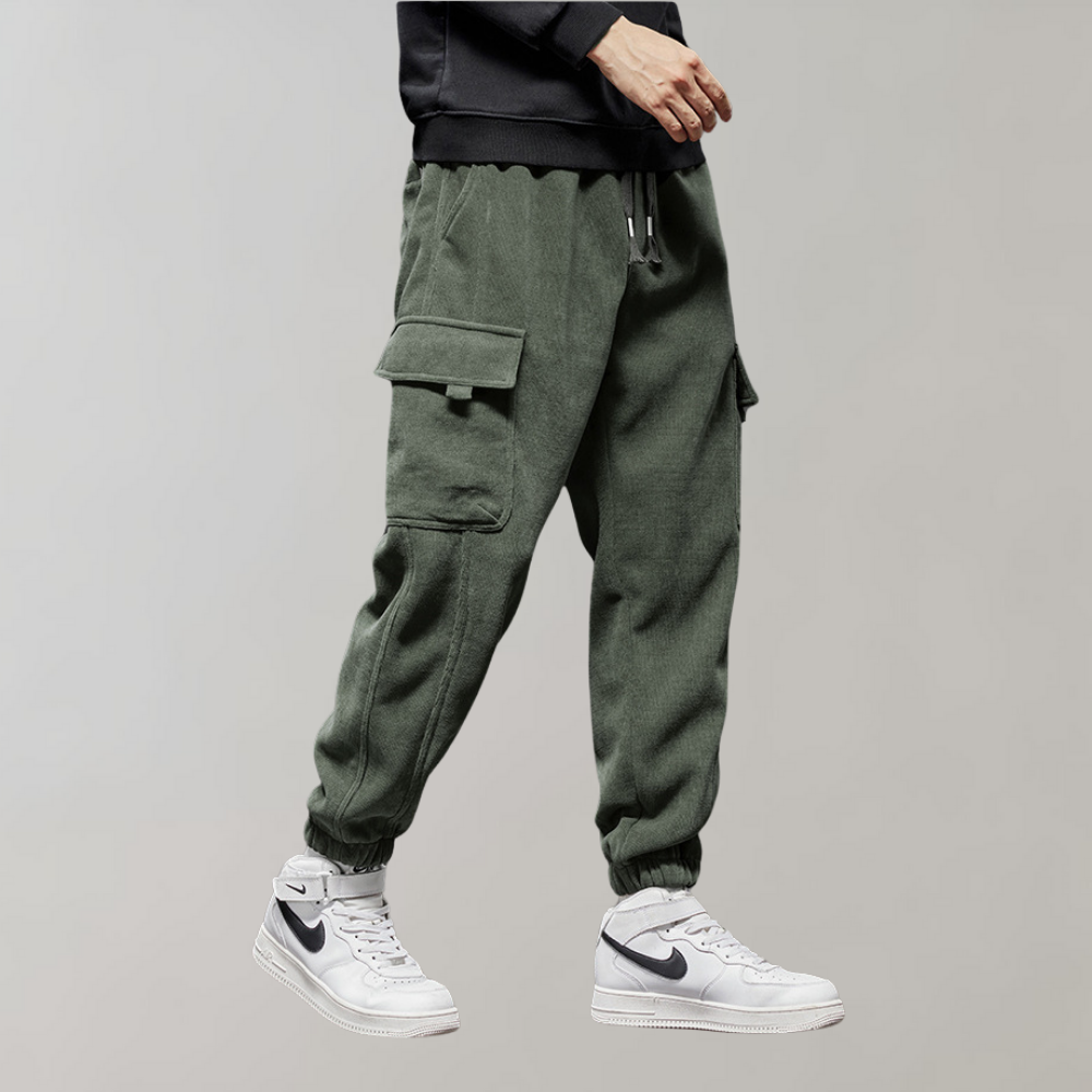 Men's Cargo Osvald trousers in corduroy - a combination of elegance and comfort for everyday wear!