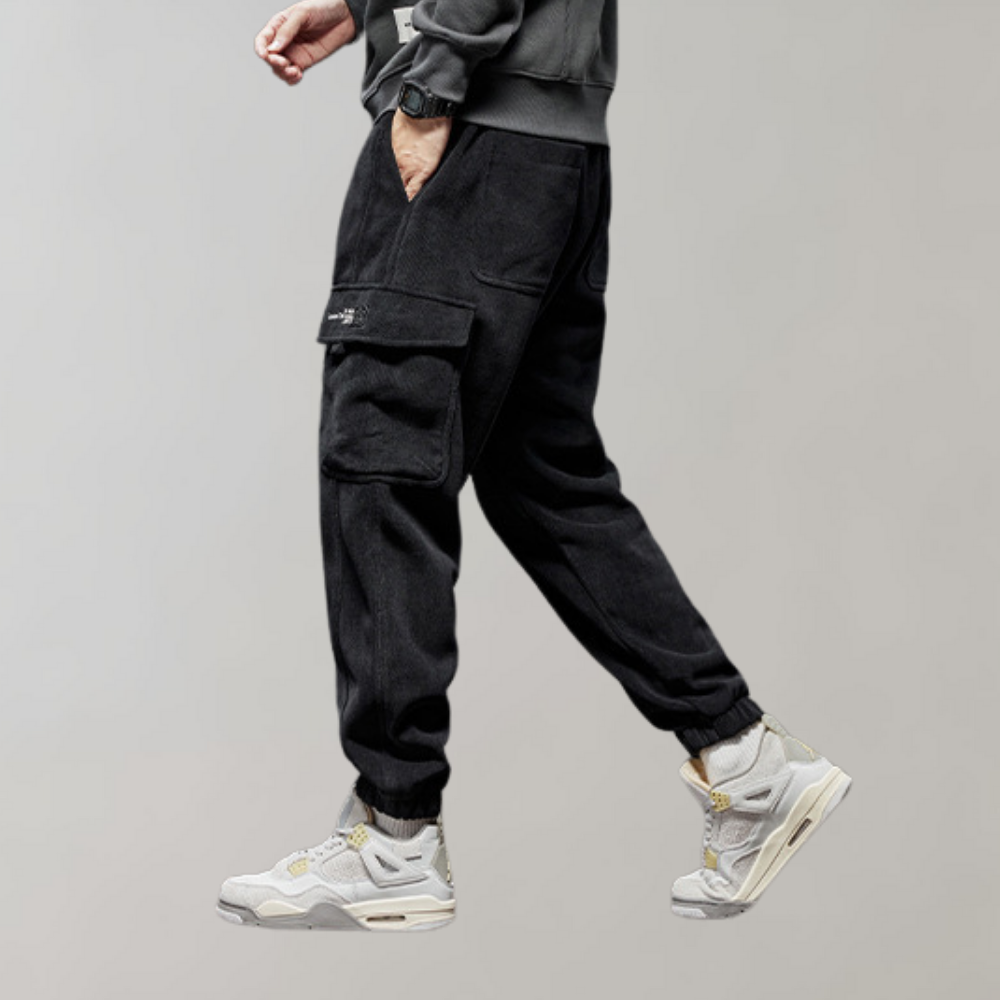 Men's Cargo Osvald trousers in corduroy - a combination of elegance and comfort for everyday wear!