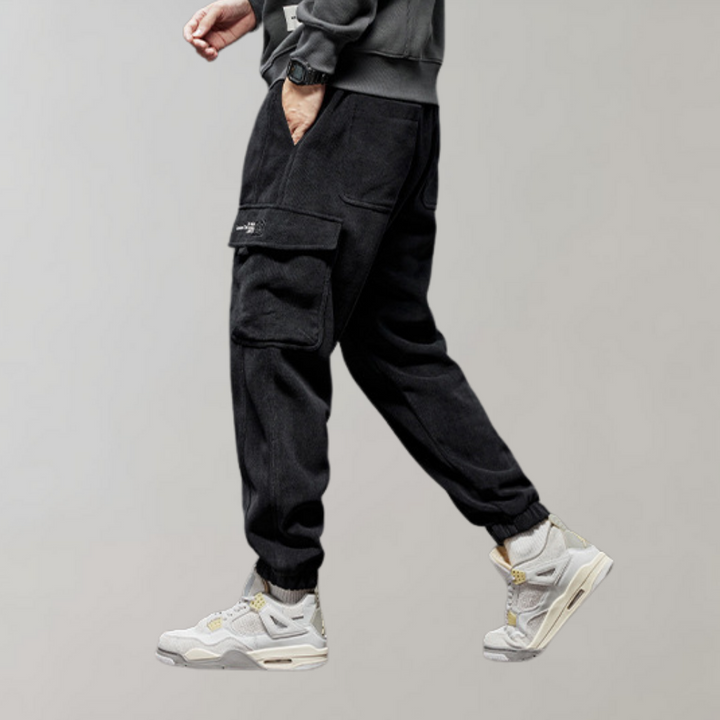 Men's Cargo Osvald trousers in corduroy - a combination of elegance and comfort for everyday wear!