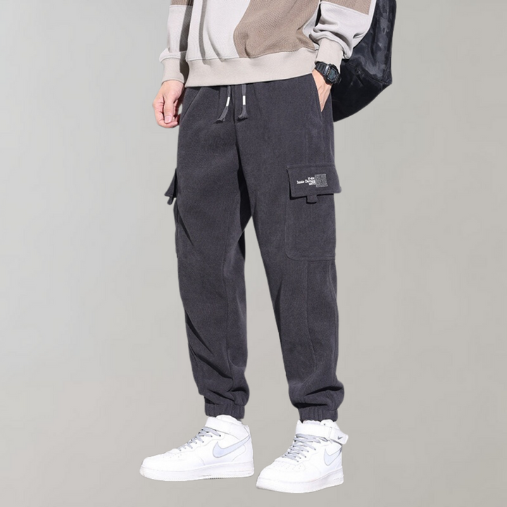 Men's Cargo Osvald trousers in corduroy - a combination of elegance and comfort for everyday wear!