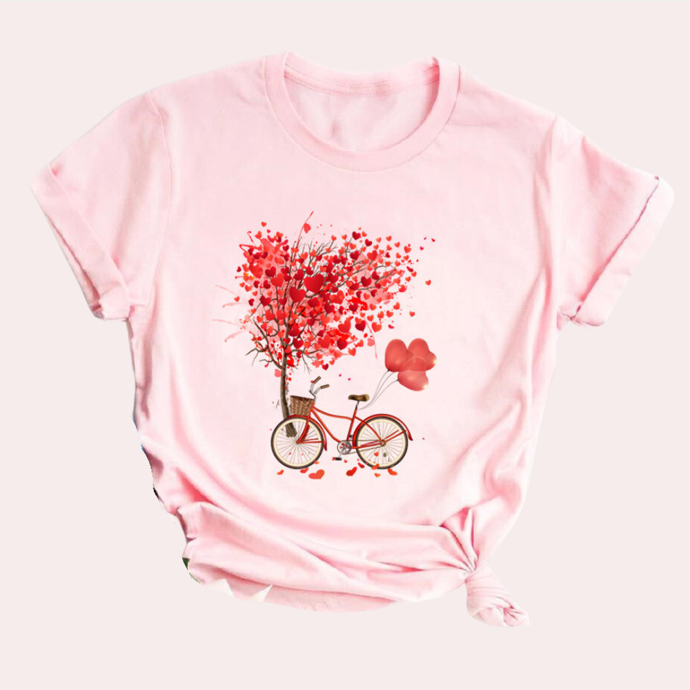 Stylish Mirielle women's T-shirt: elegance with a unique decorative print