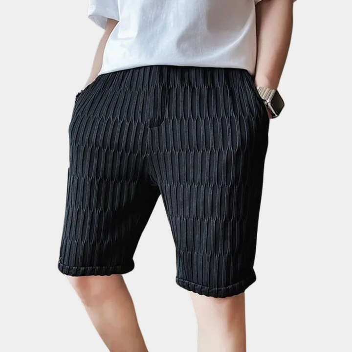 Stylish and elegant men's cropped trousers from Lawrence