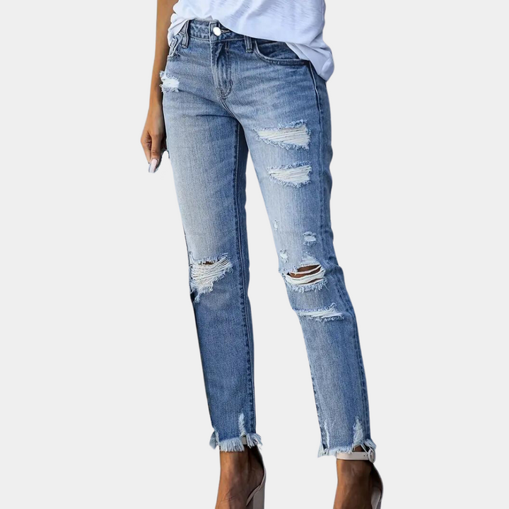 Stylish Aldina women's jeans with rubbed seams for a casual and trendy look