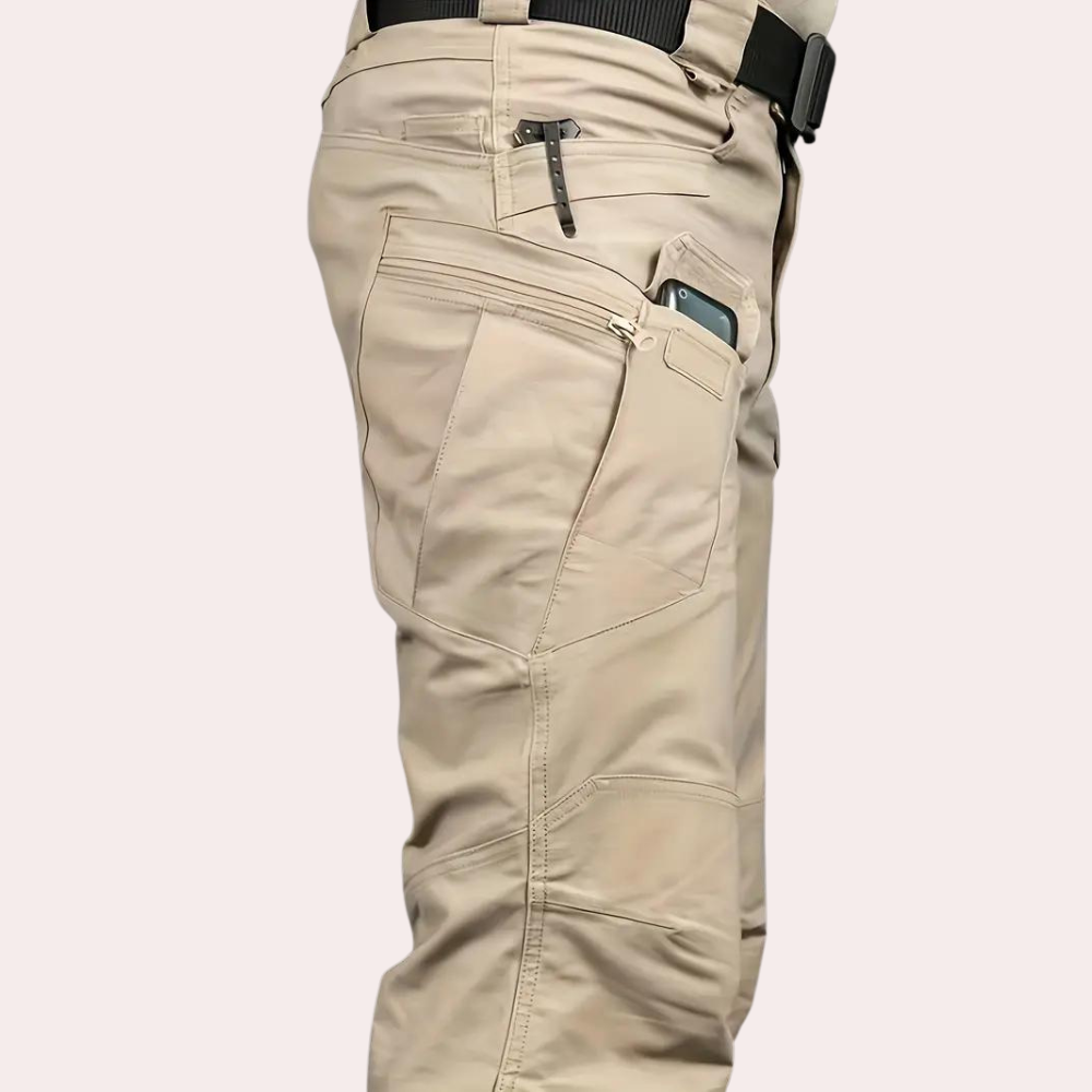 Faro - Stylish men's cargo trousers in an elegant edition