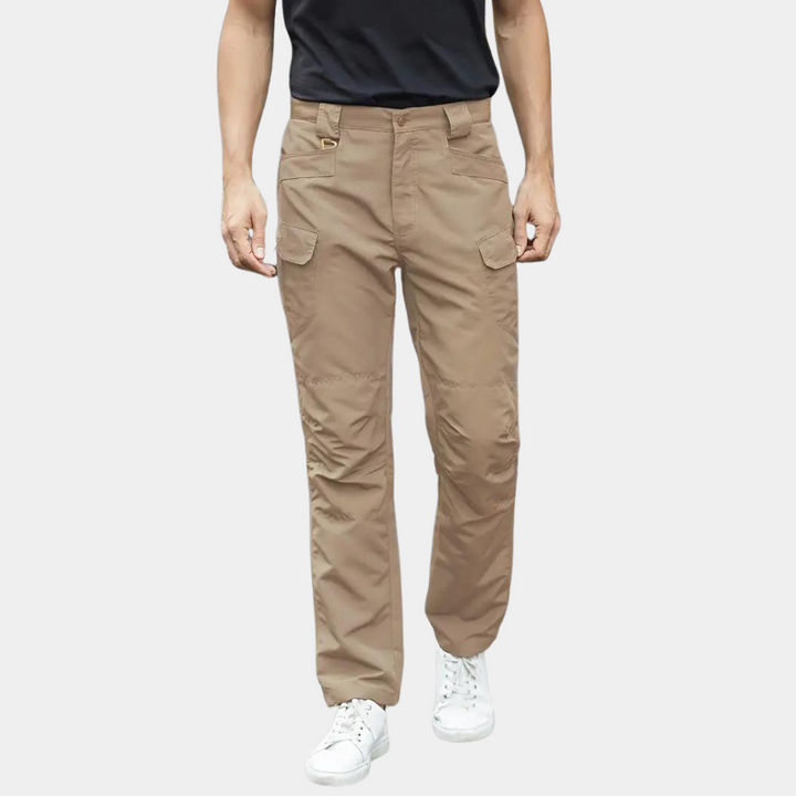 Faro - Stylish men's cargo trousers in an elegant edition