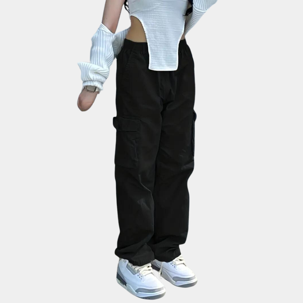 Stylish Cargo Carina trousers for women - perfect for everyday outings!