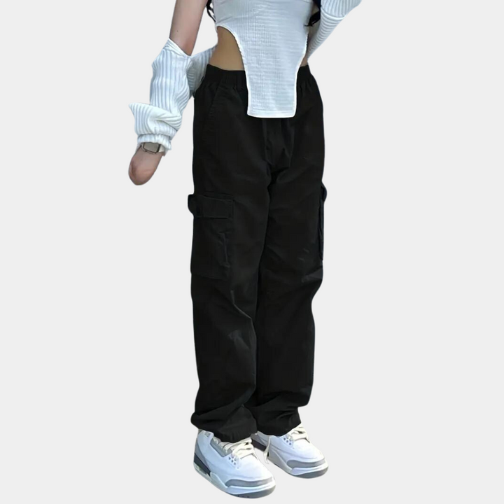 Stylish Cargo Carina trousers for women - perfect for everyday outings!