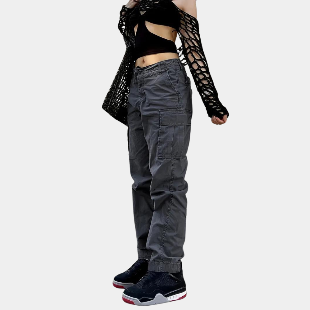 Stylish Cargo Carina trousers for women - perfect for everyday outings!