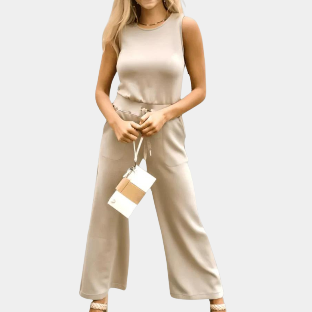 Daliah - A stylish two-piece set for women, combining elegance with comfort