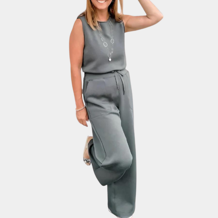 Daliah - A stylish two-piece set for women, combining elegance with comfort