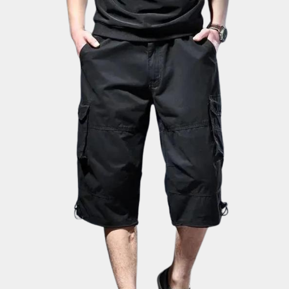 Ilario - Elegant three-quarter trousers for the modern man, the perfect combination of comfort and style.