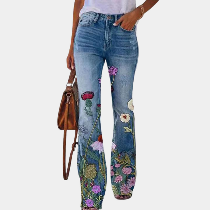 Rosmunda - Stylish women's jeans in on-trend flared cut with smart buttons